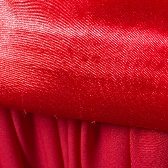 ⚜53 DEEP VEE NECK GOWN - Picture 5 of 8